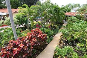 Tropical Villas of Venice Beach