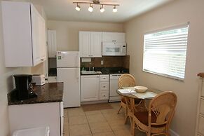 Tropical Villas of Venice Beach