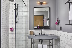 Moxy Minneapolis Downtown