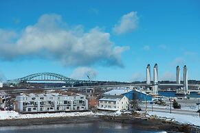 AC Hotel by Marriott Portsmouth