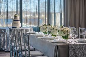 AC Hotel by Marriott Portsmouth