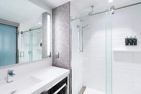 AC Hotel by Marriott Portsmouth