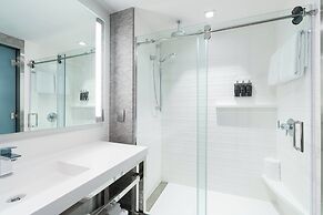 AC Hotel by Marriott Portsmouth