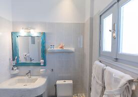 Starlight Luxury Seaside Villa & Suites