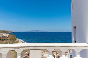 Starlight Luxury Seaside Villa & Suites