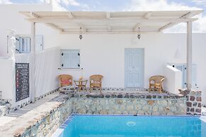 Starlight Luxury Seaside Villa & Suites