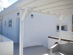 Starlight Luxury Seaside Villa & Suites