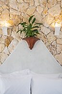 Starlight Luxury Seaside Villa & Suites