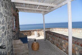 Starlight Luxury Seaside Villa & Suites