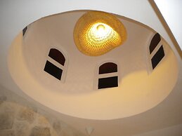 Starlight Luxury Seaside Villa & Suites