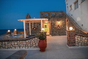 Starlight Luxury Seaside Villa & Suites