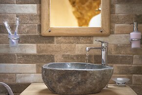 Starlight Luxury Seaside Villa & Suites