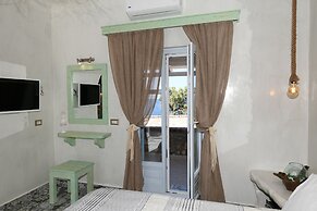 Starlight Luxury Seaside Villa & Suites