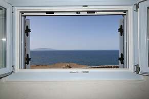 Starlight Luxury Seaside Villa & Suites