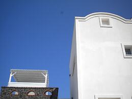 Starlight Luxury Seaside Villa & Suites