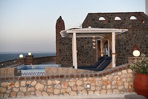 Starlight Luxury Seaside Villa & Suites