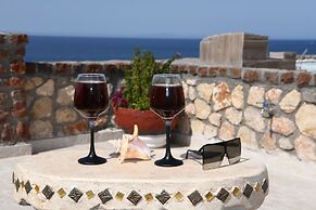 Starlight Luxury Seaside Villa & Suites