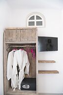 Starlight Luxury Seaside Villa & Suites