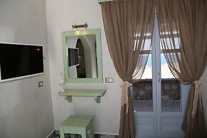 Starlight Luxury Seaside Villa & Suites