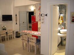 Starlight Luxury Seaside Villa & Suites