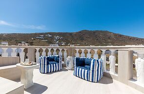 Starlight Luxury Seaside Villa & Suites