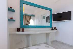 Starlight Luxury Seaside Villa & Suites