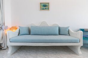 Starlight Luxury Seaside Villa & Suites