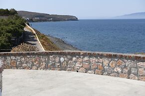 Starlight Luxury Seaside Villa & Suites