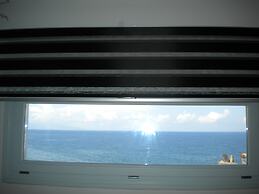 Starlight Luxury Seaside Villa & Suites