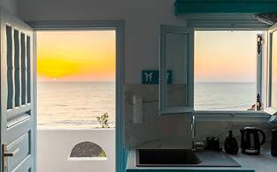 Starlight Luxury Seaside Villa & Suites