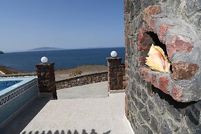 Starlight Luxury Seaside Villa & Suites