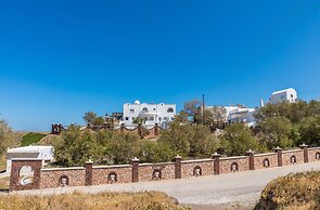 Starlight Luxury Seaside Villa & Suites