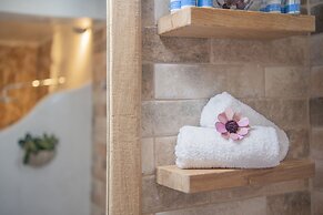 Starlight Luxury Seaside Villa & Suites