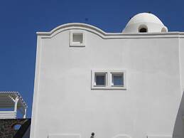 Starlight Luxury Seaside Villa & Suites