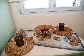 Starlight Luxury Seaside Villa & Suites