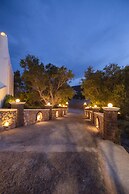 Starlight Luxury Seaside Villa & Suites