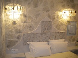 Starlight Luxury Seaside Villa & Suites