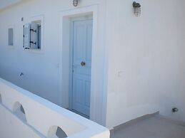 Starlight Luxury Seaside Villa & Suites