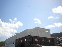 Starlight Luxury Seaside Villa & Suites