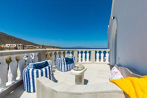 Starlight Luxury Seaside Villa & Suites