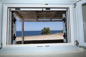 Starlight Luxury Seaside Villa & Suites