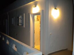 Starlight Luxury Seaside Villa & Suites