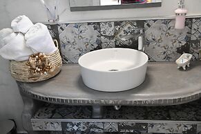 Starlight Luxury Seaside Villa & Suites