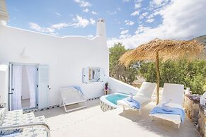 Starlight Luxury Seaside Villa & Suites