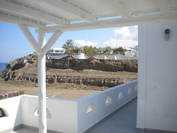 Starlight Luxury Seaside Villa & Suites