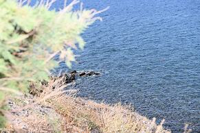 Starlight Luxury Seaside Villa & Suites