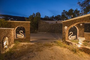 Starlight Luxury Seaside Villa & Suites