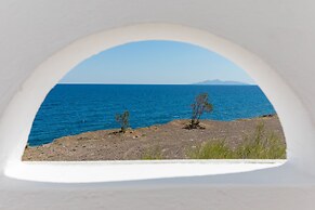 Starlight Luxury Seaside Villa & Suites