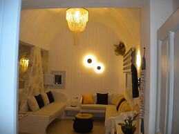 Starlight Luxury Seaside Villa & Suites