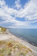 Starlight Luxury Seaside Villa & Suites